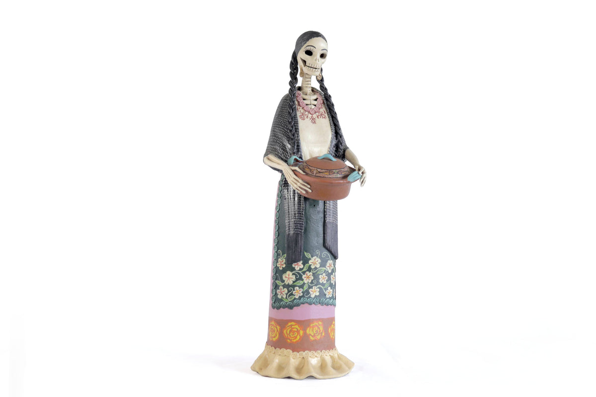 Catrina con olla 50 cm. 20 in.