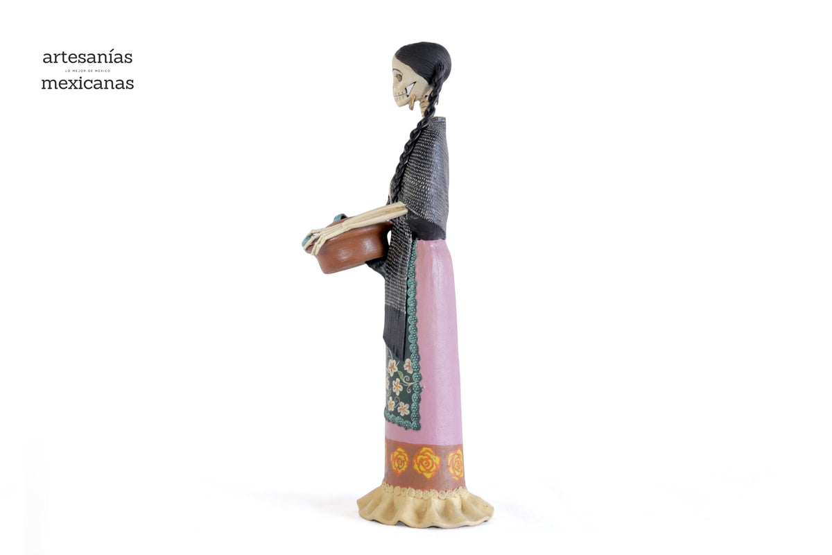 Catrina con olla 50 cm. 20 in.